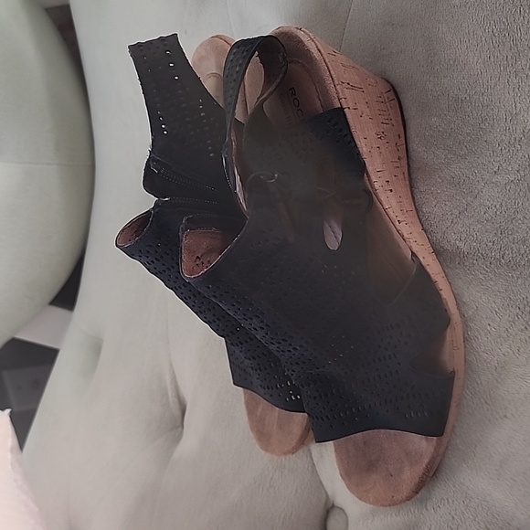 Wedge sandals - Picture 2 of 8